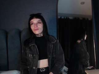 anna-luxury Live Webcam on CamSoda