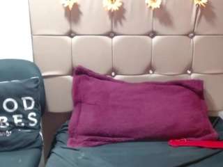 peach-moore webcam model
