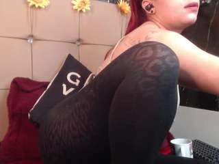 peach-moore's CamSoda show and profile