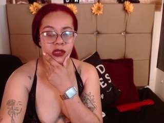 peach-moore live cam profile