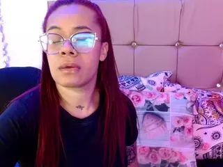 peach-moore's Live Sex Cam Show