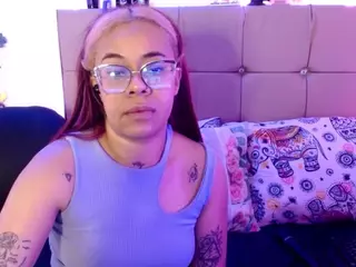 peach-moore's Live Sex Cam Show