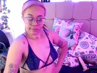 peach-moore's Live Sex Cam Show