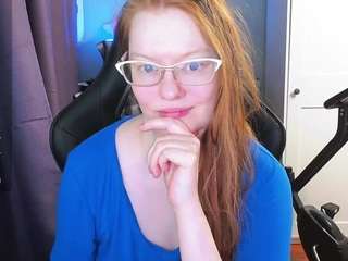 ladyinari from CamSoda is Freechat