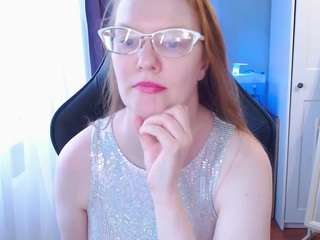 ladyinari Live Webcam on CamSoda