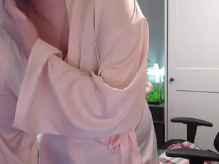 ladyinari's Live Sex Cam Show
