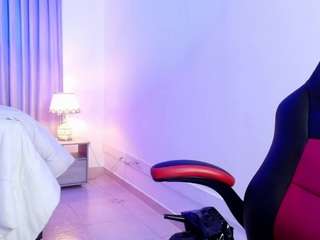  arianna-smith chat room