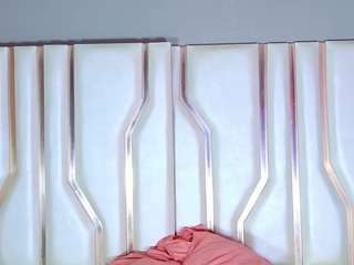 shanalawless live webcam show