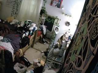 voyeurcam-hornyhostel-03