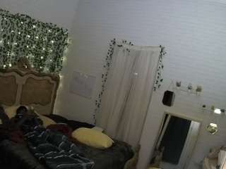 voyeurcam-hornyhostel-03