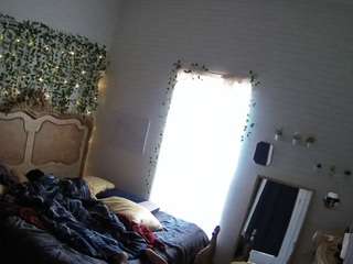 voyeurcam-hornyhostel-03