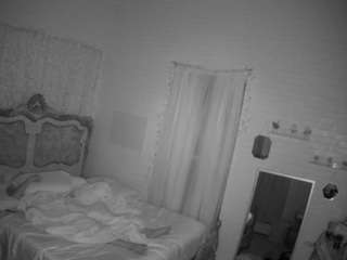 voyeurcam-hornyhostel-03