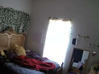voyeurcam-hornyhostel-03