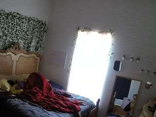 voyeurcam hornyhostel 03