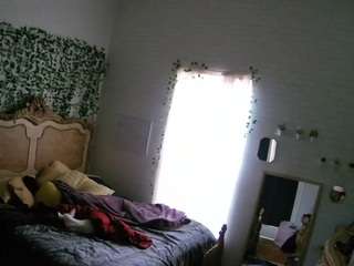 voyeurcam hornyhostel 03
