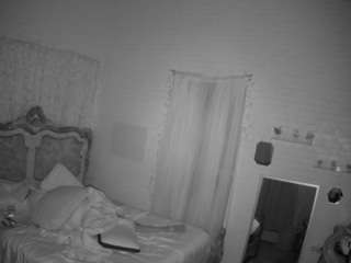 voyeurcam-hornyhostel-03