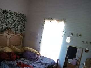 voyeurcam hornyhostel 03