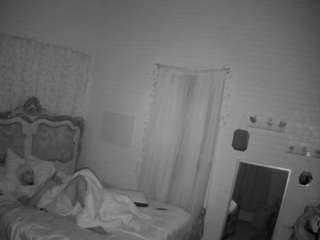 voyeurcam hornyhostel 03