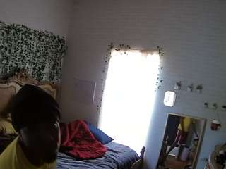 voyeurcam hornyhostel 03