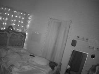 voyeurcam hornyhostel 03