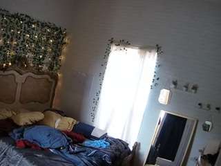voyeurcam-hornyhostel-03