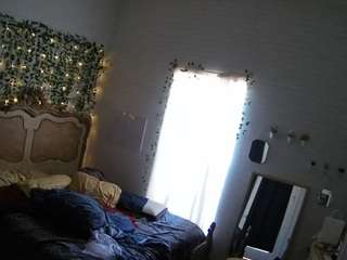 voyeurcam-hornyhostel-03