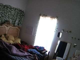 voyeurcam-hornyhostel-03