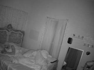 voyeurcam-hornyhostel-03