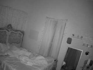 voyeurcam-hornyhostel-03
