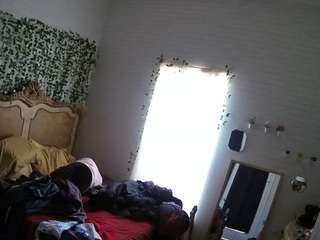 voyeurcam hornyhostel 03