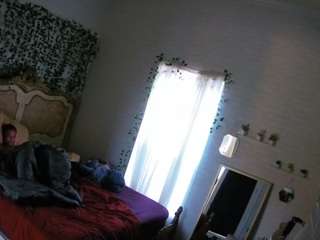 voyeurcam hornyhostel 03