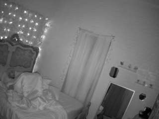 voyeurcam hornyhostel 03