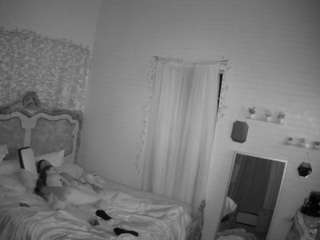 voyeurcam-hornyhostel-03