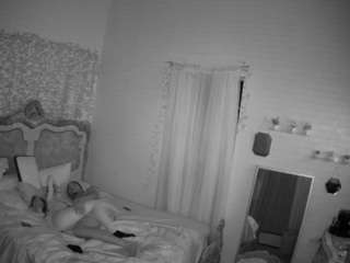 voyeurcam-hornyhostel-03
