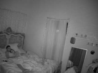 voyeurcam hornyhostel 03
