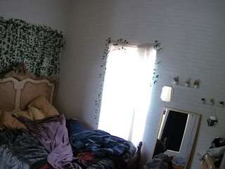 voyeurcam hornyhostel 03