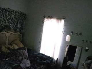 voyeurcam hornyhostel 03