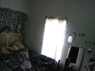 voyeurcam hornyhostel 03