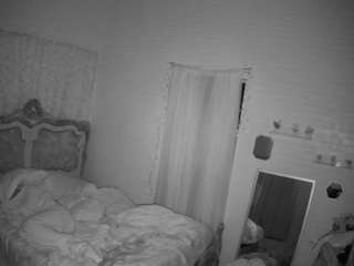 voyeurcam hornyhostel 03