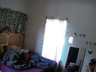 voyeurcam-hornyhostel-03