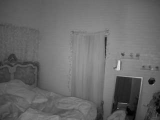 voyeurcam-hornyhostel-03