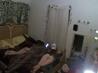 voyeurcam hornyhostel 03