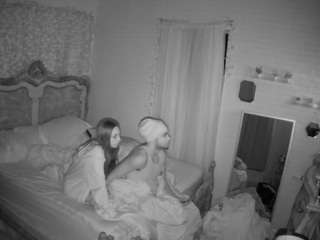 voyeurcam-hornyhostel-03