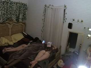voyeurcam-hornyhostel-03