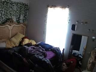 voyeurcam hornyhostel 03
