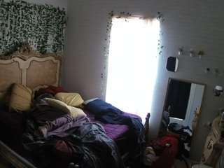 voyeurcam hornyhostel 03