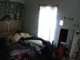 voyeurcam hornyhostel 03