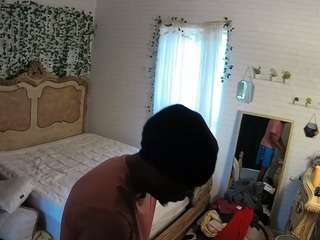 voyeurcam hornyhostel 03