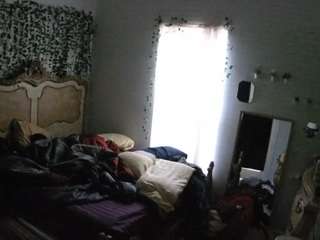 voyeurcam hornyhostel 03