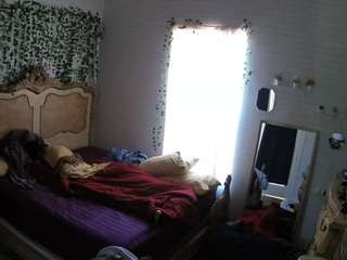 voyeurcam hornyhostel 03